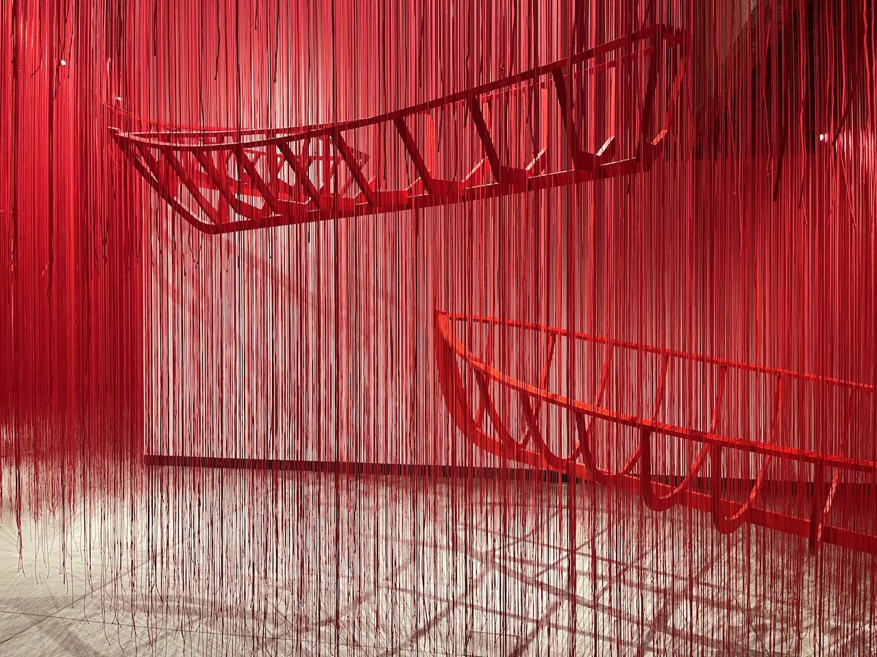 Chiharu Shiota - Červená síť